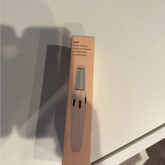 Rechargeable Pedicure Device with LED Light with Fine and Coarse Heads! - Picture 6 of 7